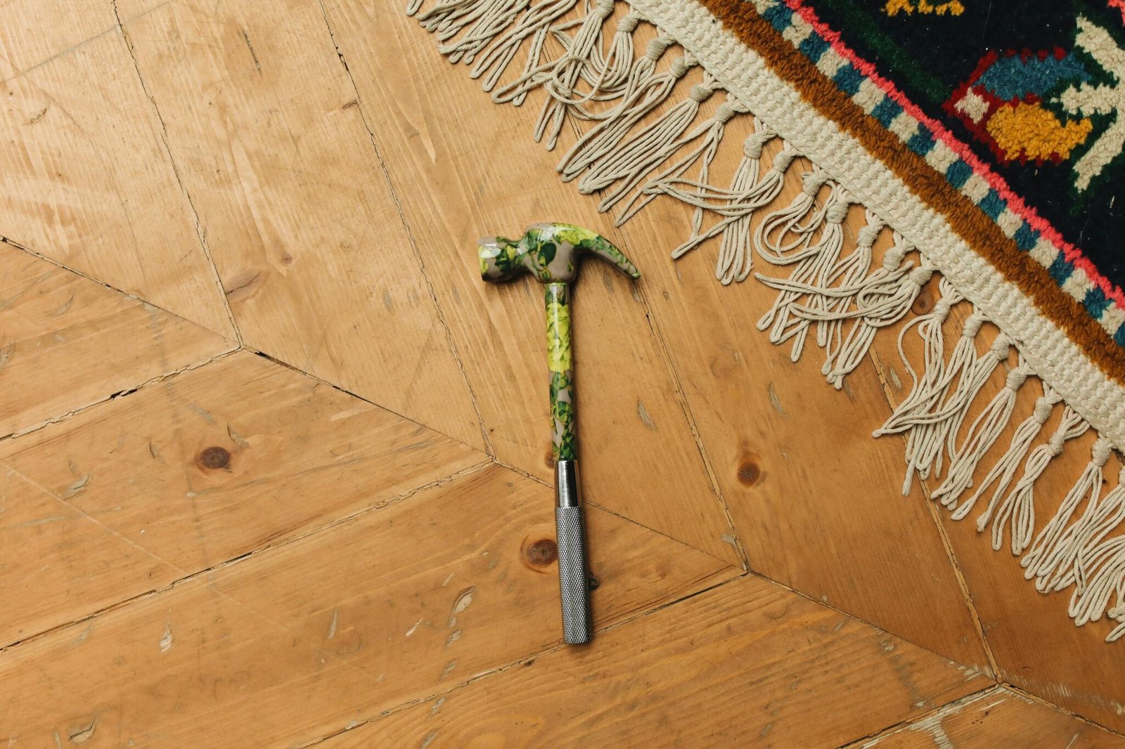 7 Best Rugs For LVP Flooring: Stylish & Safe Picks For Home
